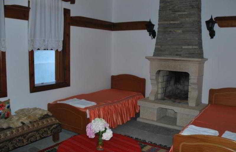 Отель Hotel Berati Берат