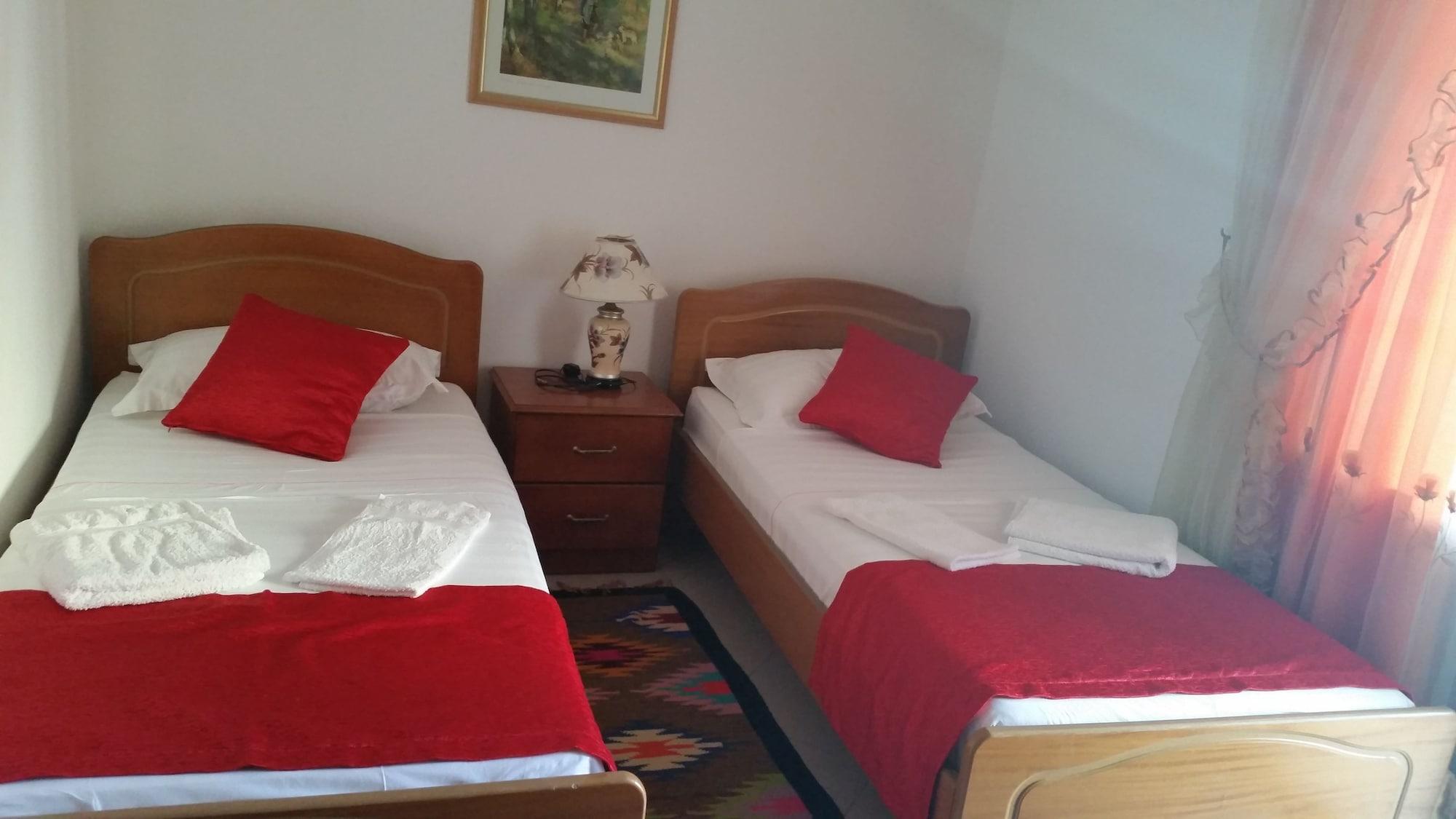 Hotel Berati Отель