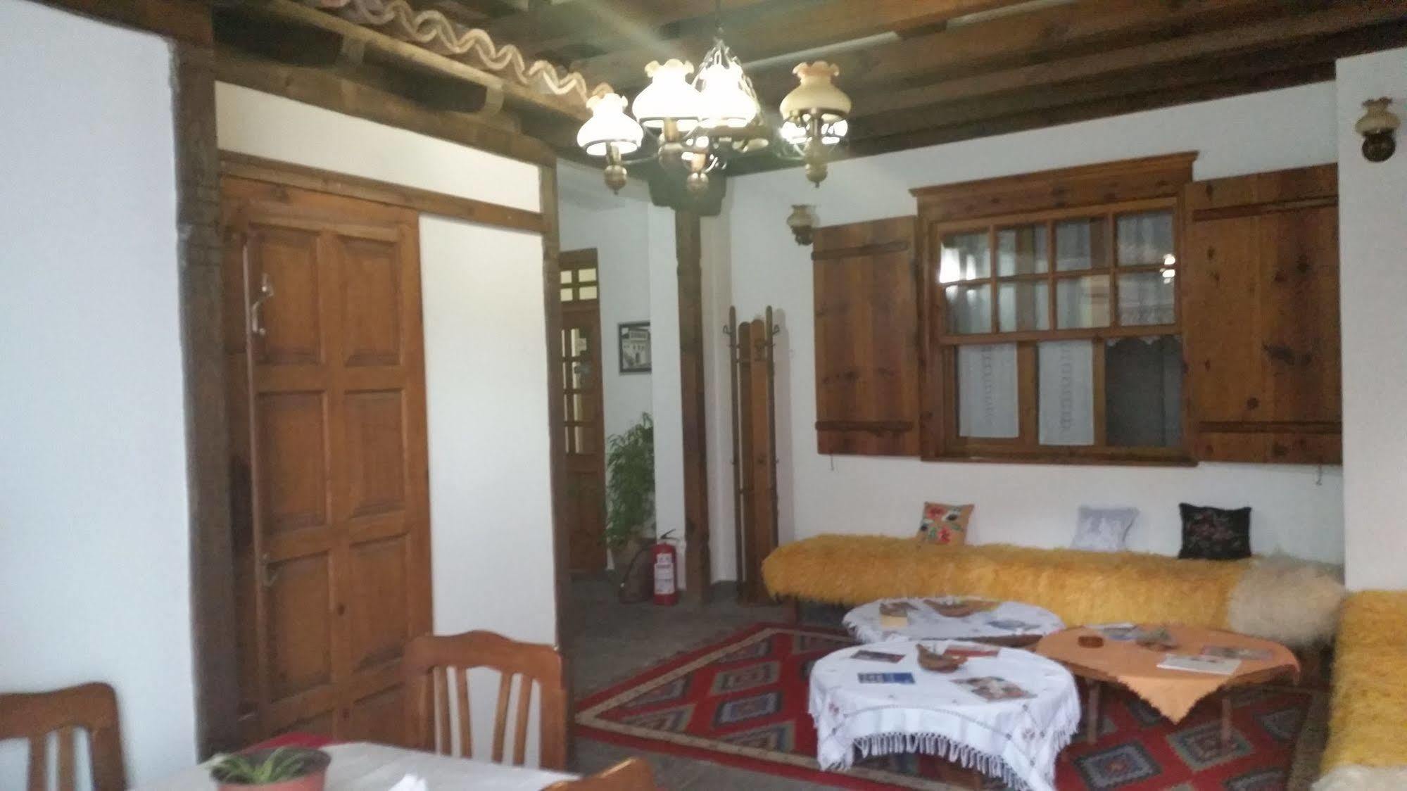 Отель Hotel Berati Берат